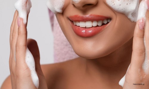 Πώς να Επιλέξεις το Ιδανικό Φυσικό Καθαριστικό Προσώπου για τον Τύπο του Δέρματός σου