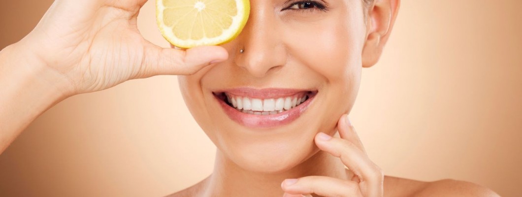 Βιταμίνη C - Γιατί να την εντάξεις στη skincare ρουτίνα σου